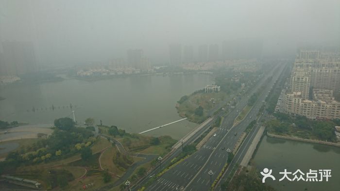 荣誉国际酒店-云顶旋转餐厅景观位图片