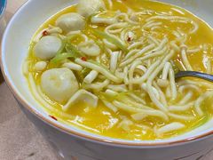 -黄浦江游览十六铺3号码头网红自助餐