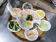 -桥香园云南过桥米线(金马碧鸡店)