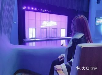 以前喜欢一个人 现在喜欢一个人 华丽外表敦实内涵的文