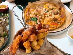 -露露家咖啡店