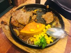 -玛格萝妮比萨屋(四平店)