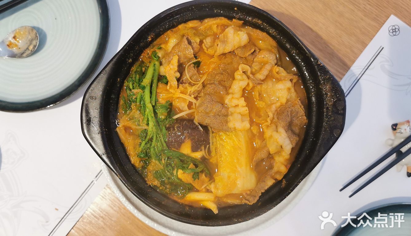 推荐土豆泥，外面包裹了酥脆的外壳，里面是软糯的土豆泥