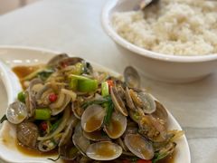 葱姜爆炒花蛤-覃记海鲜美食餐厅