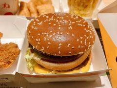 -麦当劳(杭州西湖银泰百货店)