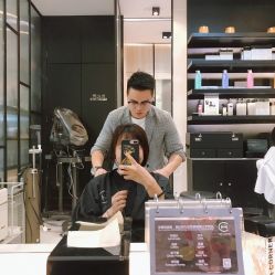 -HAIR CORNER