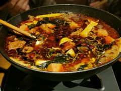 重庆毛血旺-九锅一堂酸菜鱼(新南凯德直营店)