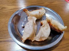 -黄阿姨锅贴大王(万航渡路店)