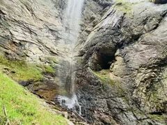 -燕子河大峡谷天坑仙境