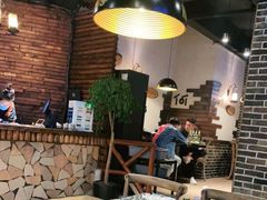 大堂-何师烧烤Pro ·江湖川菜·小龙虾·精酿(太古里旗舰店)
