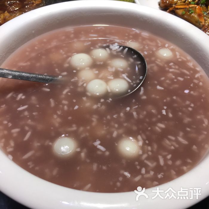 红豆沙酒酿圆子