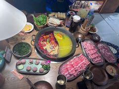 -巴卤社老火锅(财富店)