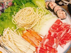 -三人行骨头王火锅(长寿店)