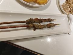 新疆红柳枝羊肉串-小放牛炒菜馆(裕华万达店)