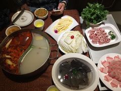 -小天鹅火锅·一线江景洪鼎旗舰店(洪崖洞店)