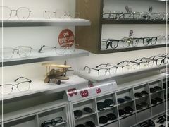 -视野联行眼镜·蔡司授权店(长白万象汇店)