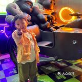 让我更惊艳到的 是他家生蚝 真的是比手还大！