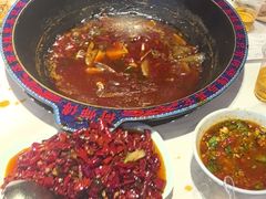-何师傅美蛙鱼头(汉街店)