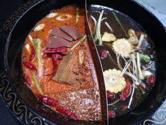 -渝大龙重庆火锅(温泉月亮湾店)