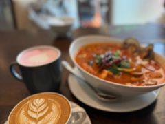 -Chom Cafe and Restaurant