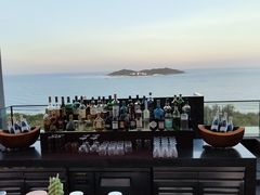 -瑰丽酒店·海吧·天际下午茶·现场DJ·天台酒吧