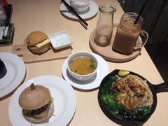 -来龙里 精致 东南亚餐室(万象城店)