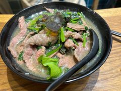 豬潤牛肉皮蛋芫茜米粉-华嫂冰室(尖沙咀店)