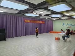 -小荧星艺校(大宁分校)
