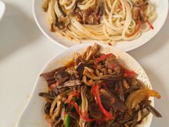 -蘑菇拌面•正宗新疆菜