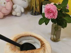 -志龙皇冠吃货椰子铺