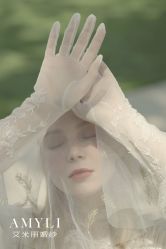-艾米丽婚纱礼服