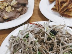 -溢心园香河肉饼总店