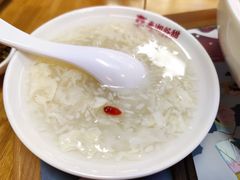 -呷佬·长沙手工米粉(金沙江路店)