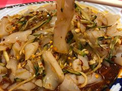 -思博半步颠小酒馆(梦时代店)