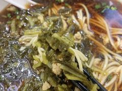 雪菜肉丝米线-鸡鸣汤包(广东路店)