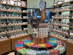 -Laderach 莱德拉(上海环贸iapm店)