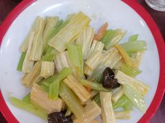 -聚首堂·特色小吃·肘子(什刹海德胜门店)