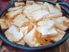 砂锅炖豆腐-北京龙庆四季香农家饭庄·灶台鱼·碳烤虹鳟鱼(龙庆峡店)