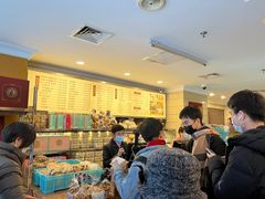等位区-国际饭店·帆声西饼屋(黄河路店)