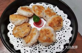 Pork Tripe and Cuttlefish Cake