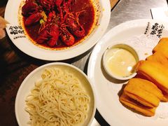 -龙巢盱眙龙虾·牛蛙·烧烤宵夜(八卦岭店)