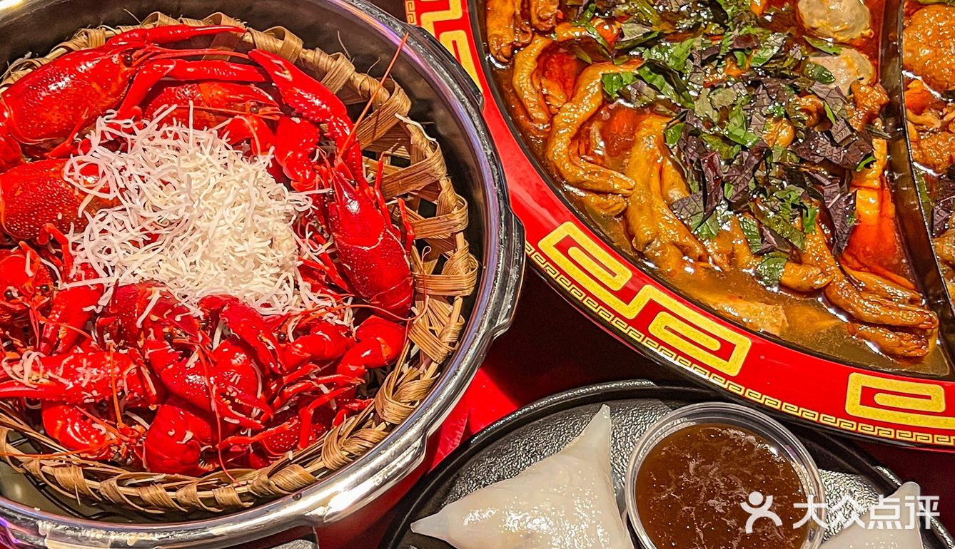 来南宁一定要去琅西村胡爷吃椰香小龙虾!