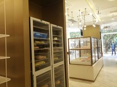 面包甜点陈列柜-奈雪的茶(华侨城创意园店)