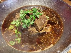 -三顾烤庐·烤鱼·烧烤·龙虾(奉贤店)