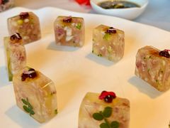 黑醋粒水晶肴肉冻-蘇锦宴·淮扬菜烤鸭·小院(三元桥霄云路店)