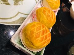 酥皮水牛奶菠萝包-陶陶居酒家(海岸城店)