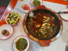 -烧哥美蛙肥肠鱼火锅·十五年社区店