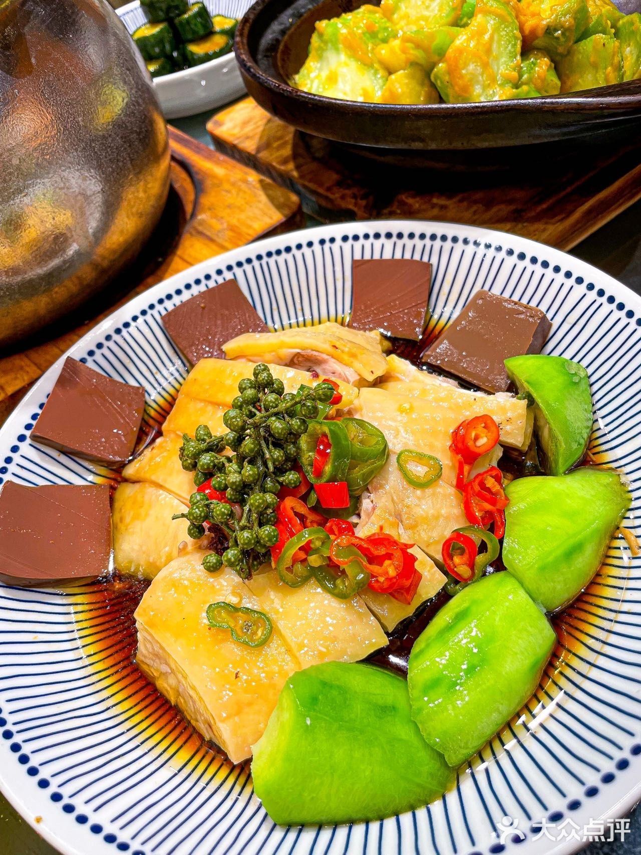 行过路过都不能错过亲民价粤菜店-煲爷