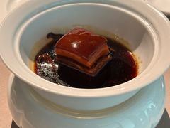 鲍鱼红烧肉-荣轩(新荣记环球金融中心店)