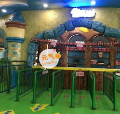 -维佳童话镇演出现场(徐东店)